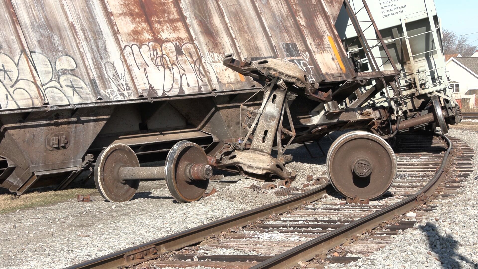 Train derails in Delphos taking out power poles along the tracks